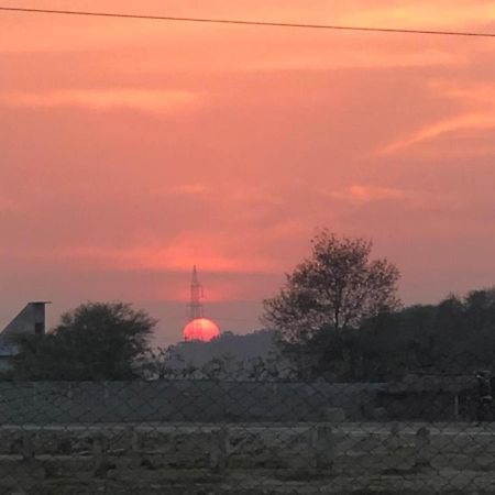 Living Green Farms Prayagraj Esterno foto